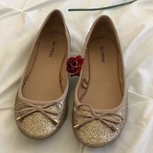 Gold sparkle flats